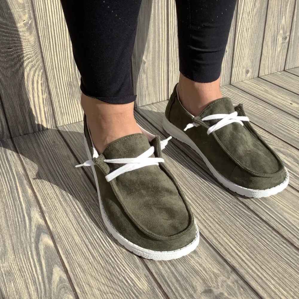 New In Box Gypsy Jazz Tintin shoes in Khaki